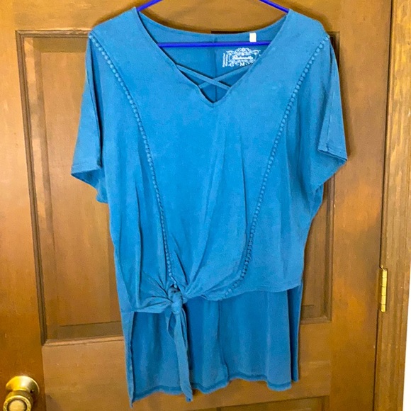 Panhandle Heather Tie-Front Tee - Picture 1 of 4